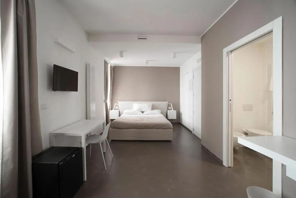 L'Ottava Guesthouse Μιλάνο Bed and Breakfast