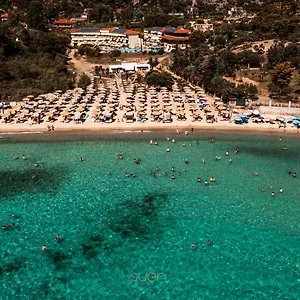 κάντε κράτηση εδώ